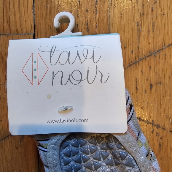 TAVI NOIR Womens Organic Cotton Yoga Barre Pilates Grip Socks size  M - Picture 2 of 6